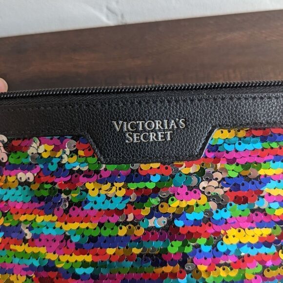 Victoria Secret Multicolored Rainbow/Silver Reversible Sequin Clutch Bag - Picture 5 of 5
